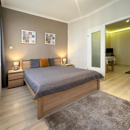 Asboth Taylor Apartment Будапеща Екстериор снимка